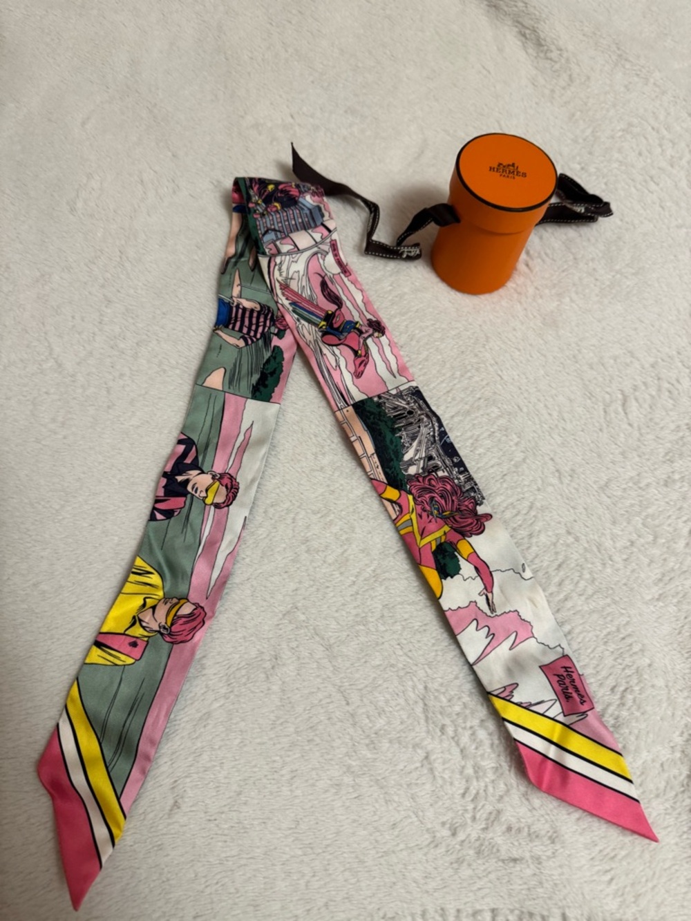 Hermès Pink Graphic Silk Twilly